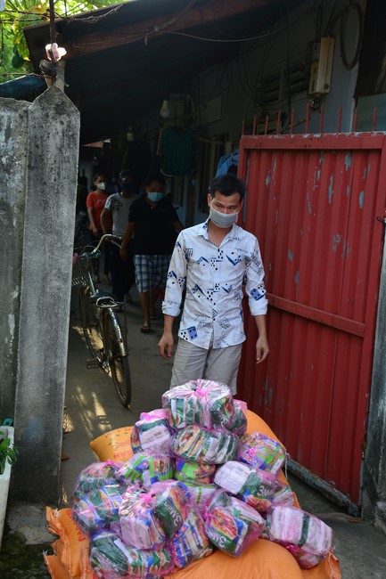 Continuing to support people in need in the Covid-19 pandemic of Hoang Phap Pagoda (series 4)